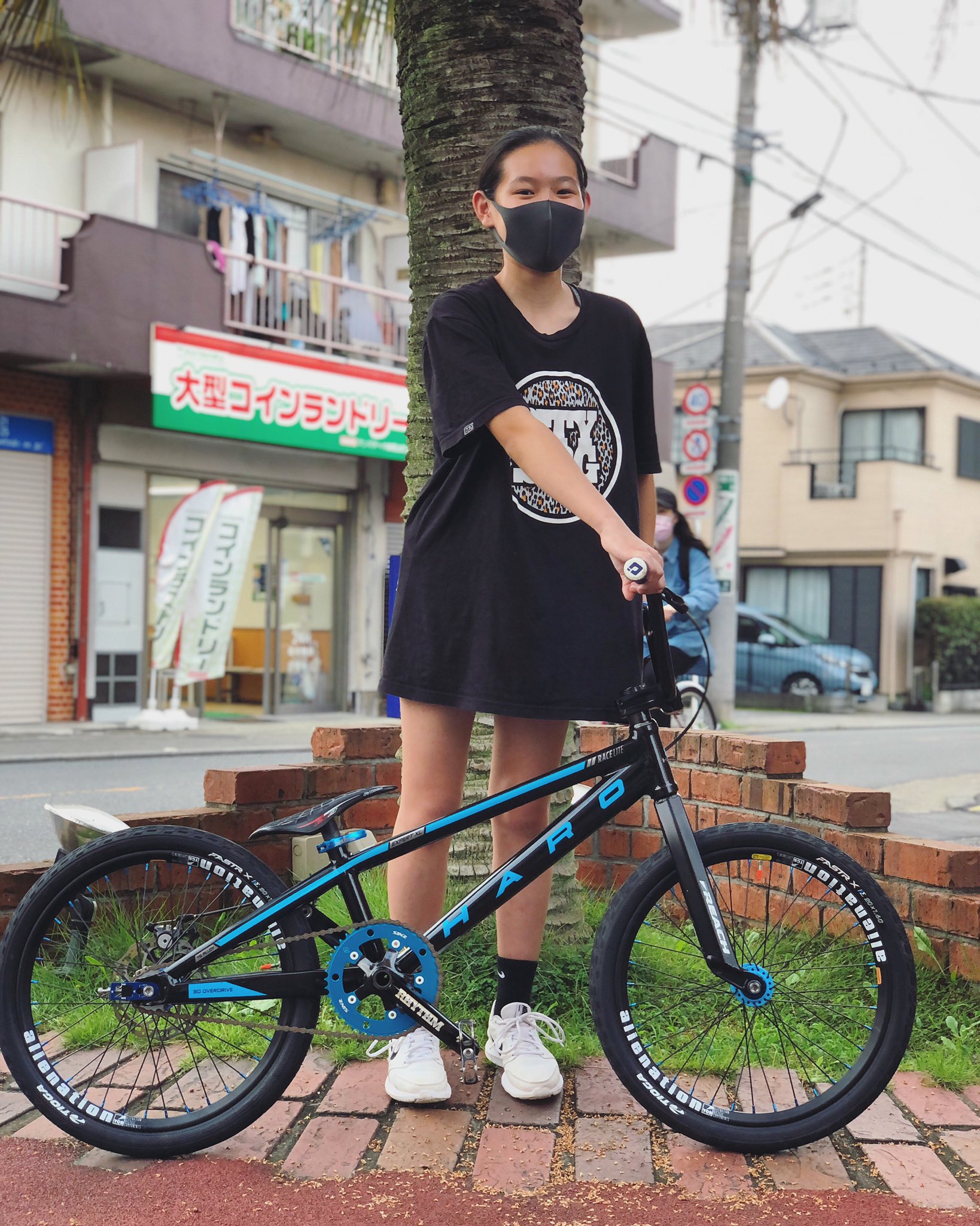 Ast Bikes ディスクブレーキを採用した最新の Bmxレーサー Harorace 最高の走行性能を発揮する Onyxhubs をインストール かわいい かっこいいカラーコーデ Bmxracing Bmx女子 Astbikes Astforest 埼玉 和光 秩父 東京 練馬 光が丘公園