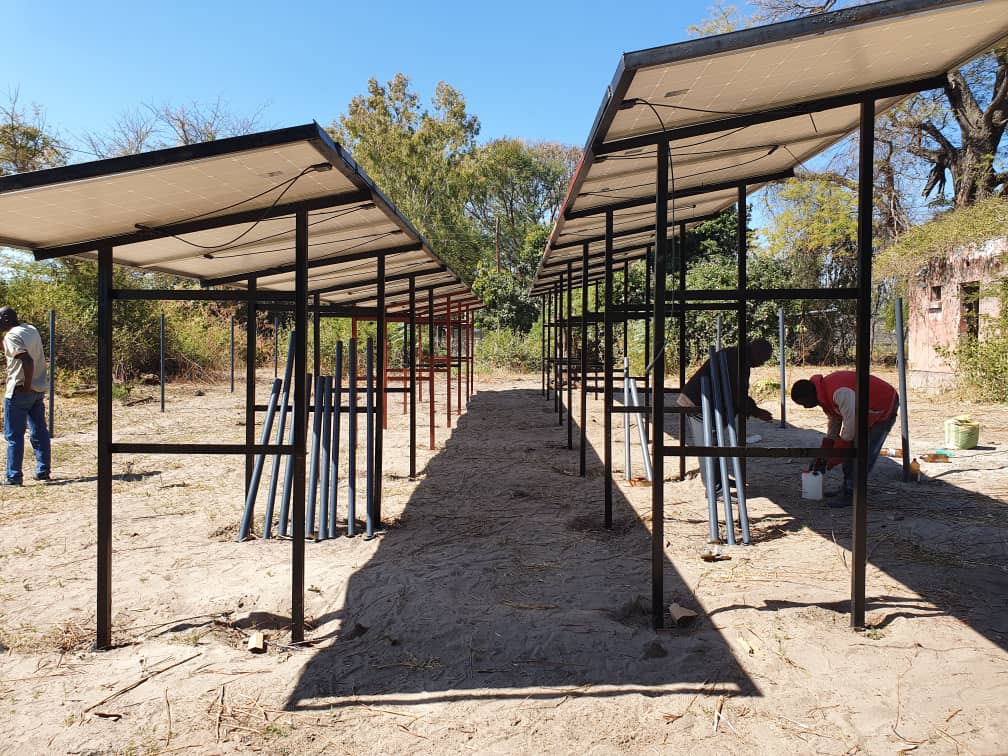 ppcrzambia's tweet photo. Solar Field Irrigation Scheme in Mwandi, Western Province shaping up. Powered by 32 panels and will run on a 10horse power solar pump placed on a floating pontoon. Improving adaptive capacities of the vulnerable.
#PPCR, #PPCRZambia #SCReBs #SCRiKA #TRALARD #NPCU @Think2044 #MNDP https://t.co/ETlCl4nqHS