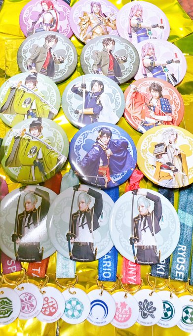 刀剣乱舞 結果 兄者が行方不明だけど膝丸も三日月も缶バッジとリボンバンド揃ったのめちゃく Hitodeのイラスト