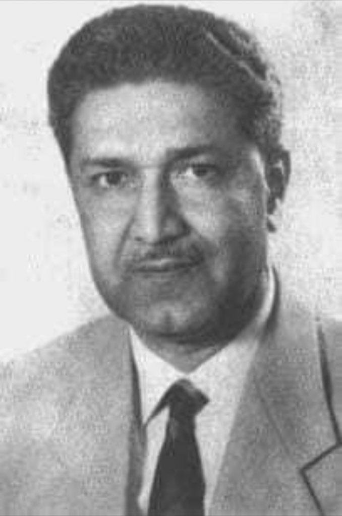 13. Abdul Qadeer Khan : Nuclear physicist and a metallurgical engineer, who founded the uranium enrichment program for Pakistan's atomic bomb project. He is also known for his role in centrifuge designing and various research initiatives at KRL.(14)