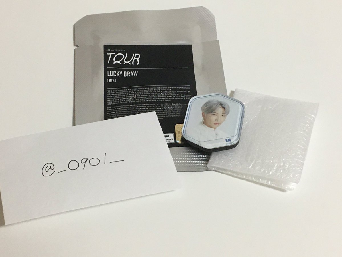 _O9Ol__'s tweet photo. mos ラキドロ 交換

譲）ナムジュン
求）ジョングク

こちら1つ購入したので2:1×です。
本体を白い元の袋に入れスリーブなどで防水加工できる方dmよろしくお願いします😌🤍#btsグッズ交換 #ラキドロ #mos https://t.co/cQcSqrAs0x