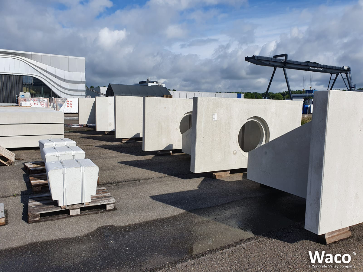Waco_CV's tweet photo. Ter vervanging van de afgekeurde kunstwerken in regionale waterkeringen produceerde Waco de nieuwe uitstroomelementen, putten, taludelementen, duikers en funderingselementen om onder- en achterloopsheid tegen te gaan. 
📍 Aa en Maas https://t.co/XJrOn6A36y
