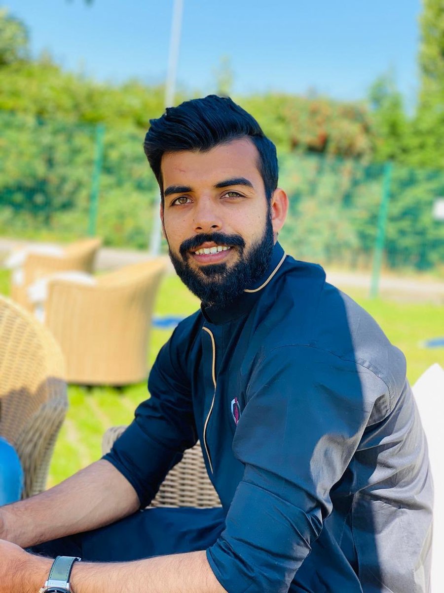 76Shadabkhan's tweet photo. Eid Mubarak to everyone from me and the Pakistan team. Stay safe, stay blessed and remember to help the less fortunate on this Eid. https://t.co/I9nKp3NA1n