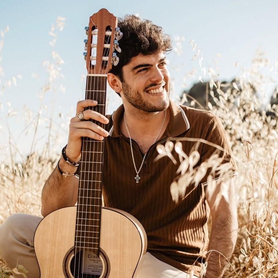 deondanews's tweet photo. ¿Qué preguntas le haríais a @SoyRafaOT2020
si quisieráis conocerlo más como persona? #entrevista #rafaromera #diseloalavida #comounagota #MiRinconcitoRafa #MiRinconcito #comounagotarafa https://t.co/CqhNymYKtM