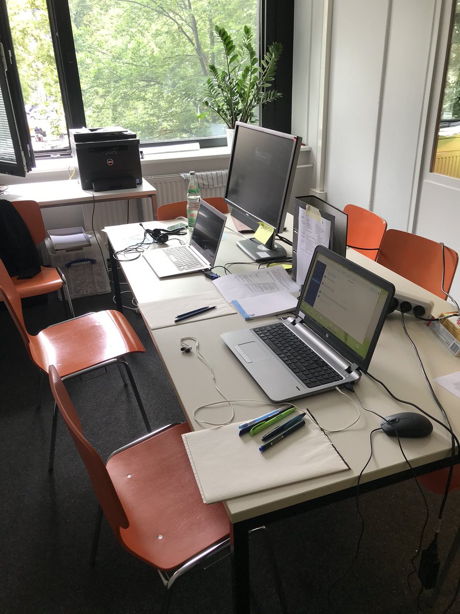 bolognalab_HU's tweet photo. Die #Lehrendenbefragung zu „#DigitaleLehre in #Corona-Zeiten“ an der @HumboldtUni läuft. Bis zum 30.08. können #Lehrende, #Lehrbeauftragte & #Tutor_innen ihre Erfahrungen zu digitaler Lehre im #Sommersemester2020 mit uns teilen. Link kommt per Mail & Newsletter! #HUtweets pls.#RT https://t.co/IAV2Ga2wth