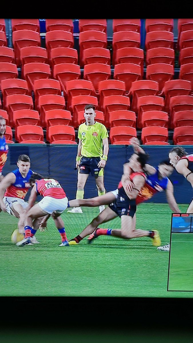 <a href="/AFL/">AFL</a> <a href="/brisbanelions/">Brisbane Lions</a> <a href="/essendonfc/">Essendon FC</a>