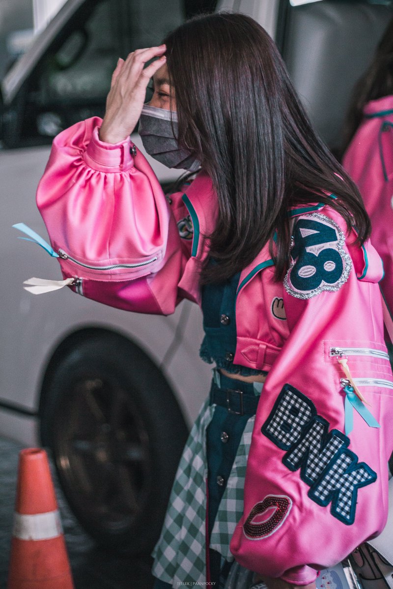 mahajamrern's tweet photo. คุณหัวใจสีส้ม🧡
#KaewBNK48 #BNK48 #TEELEK https://t.co/bZoHXnYVHG