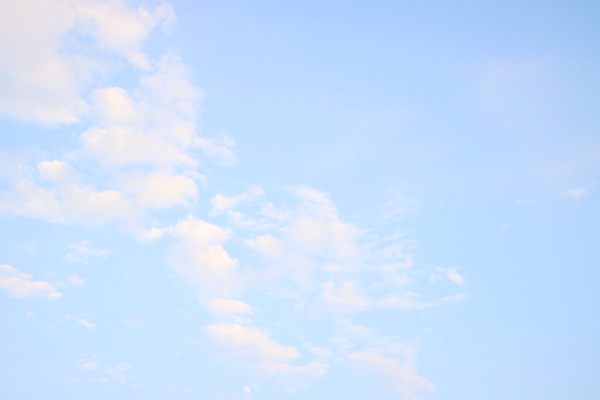 123 空 水色 うすピンク 雲 空 キリトリセカイ 可愛い空