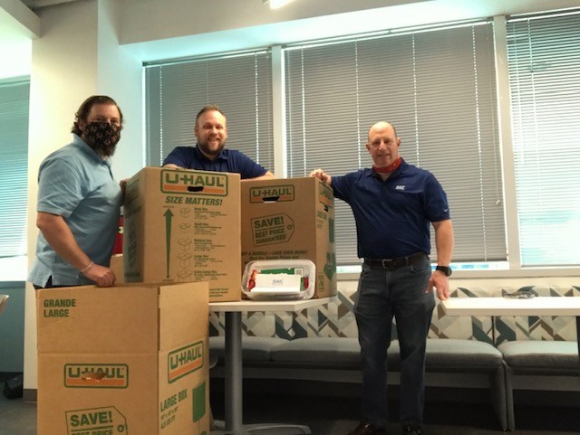 Ian_Md11's tweet photo. The @SAICinc Annapolis Junction Veterans Business Resource Group partnered with The Travis Manion Foundation in creating over 30 care packages for the incoming freshman “Plebe” Class of 2024 at the @USNavy Academy. #RedefiningIngenuity https://t.co/LEduTXPj69