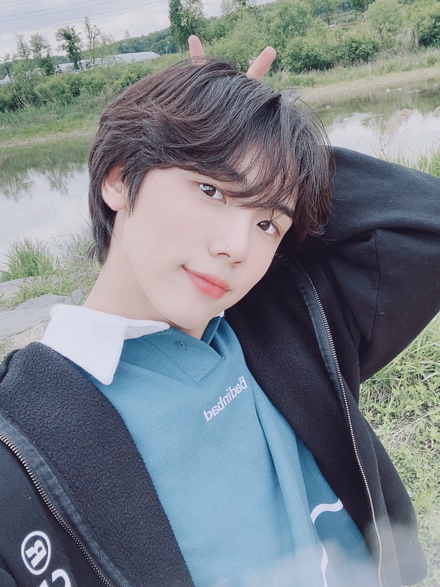 somun__'s tweet photo. 생일축하해 ~🍒🤍
#HAPPYSEONGMINDAY https://t.co/Cb4czs4R5q