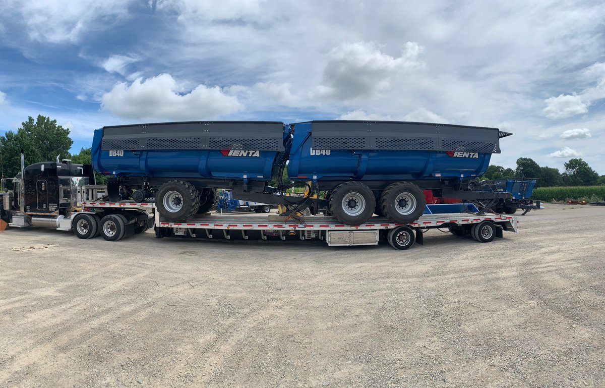 PentaFarmEquip's tweet photo. Silage and feeding season is upon us! We're very excited to be getting these dump boxes shipped out to the Midwest USA.

#Penta #Agriculture #Farming #DumpBox #PentaEquipment #DB40 #DB50 https://t.co/XcFGoKrAQ6