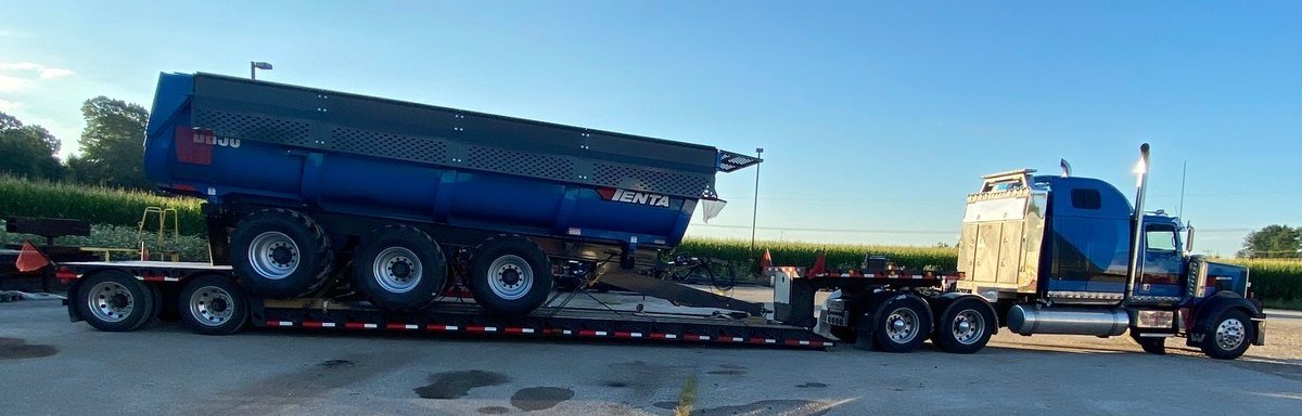 PentaFarmEquip's tweet photo. Silage and feeding season is upon us! We're very excited to be getting these dump boxes shipped out to the Midwest USA.

#Penta #Agriculture #Farming #DumpBox #PentaEquipment #DB40 #DB50 https://t.co/XcFGoKrAQ6