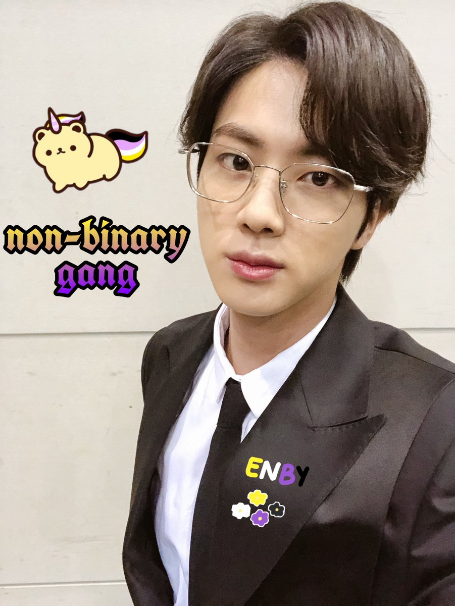lgbtslegend_edt's tweet photo. feat. BT21🥰🥰🥰🥰 https://t.co/CiSe1Af3fW