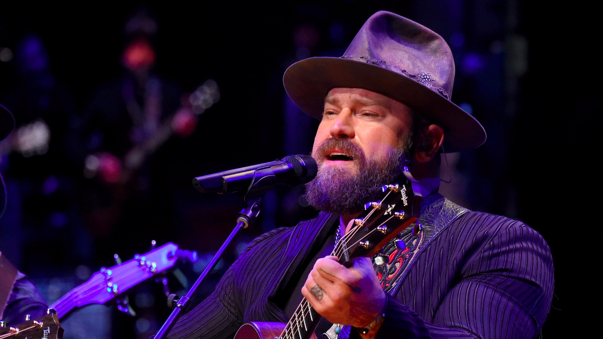 Happy 42 Birthday to Zac Brown....Enjoy a \"cold beer on a Friday night!!!\" 