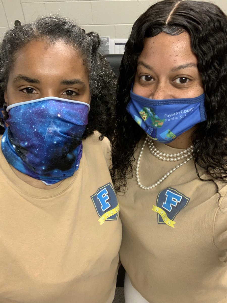 Quin_Tate's tweet photo. 🗣What DAY is it⁉️ It’s UDay💙💛 First one of the 20-21 School Year #NewNormal #PlanningForPerfect #TwinningWithThisLady 🥰@Aritmetica_Lady @FCPSchoolsTN @Supt_DrConnie https://t.co/eaWhCvTPyl