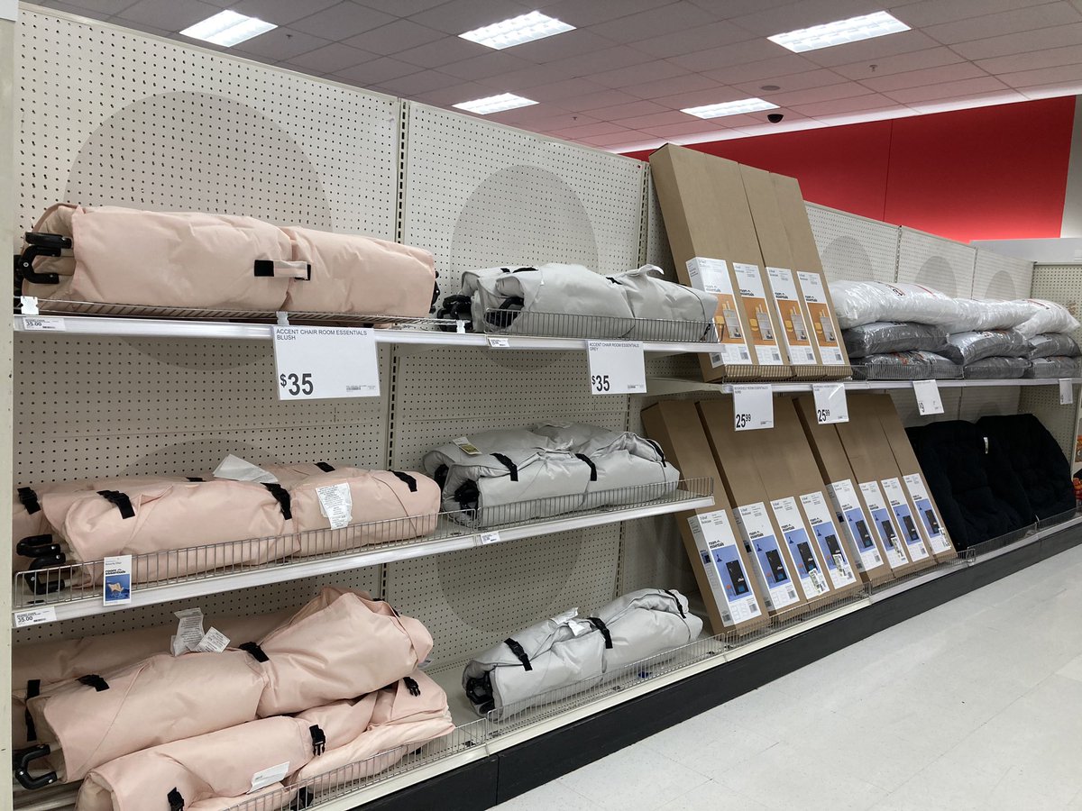 Flex Friday here at 2391! #great138
<a href="/DGambergTarget/">Daniel Gamberg</a> <a href="/Katemard1/">Kate</a> <a href="/BillieJoWalker1/">Billie Jo Walker</a>