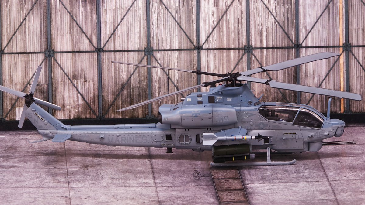 DreamModel 1/72 AH-1Z
