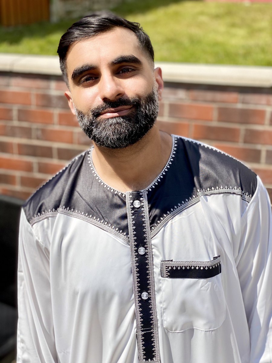 Eid Mubarak from m̶y̶ ̶c̶o̶u̶s̶i̶n̶’̶s̶ ̶g̶a̶r̶d̶e̶n̶ your local beer garden 🍻