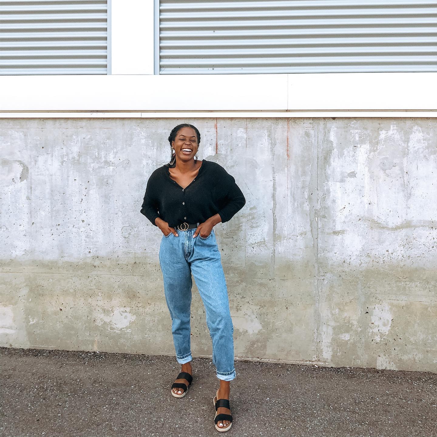 ALDO Shoes on X Don t think twice. Style your favourite mom jeans with our many on the go slip on sandals. Click the link in our bio to discover our styles. Photo