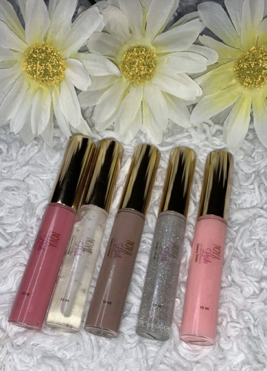 AshantixD_'s tweet photo. Shop with me 🛍 https://t.co/JPJ75EFqP4 #lashboss #lashes #25mmminks #entrepenuer #cosmetics #logotees #Accessories #lipgloss https://t.co/11wPA5GK0R