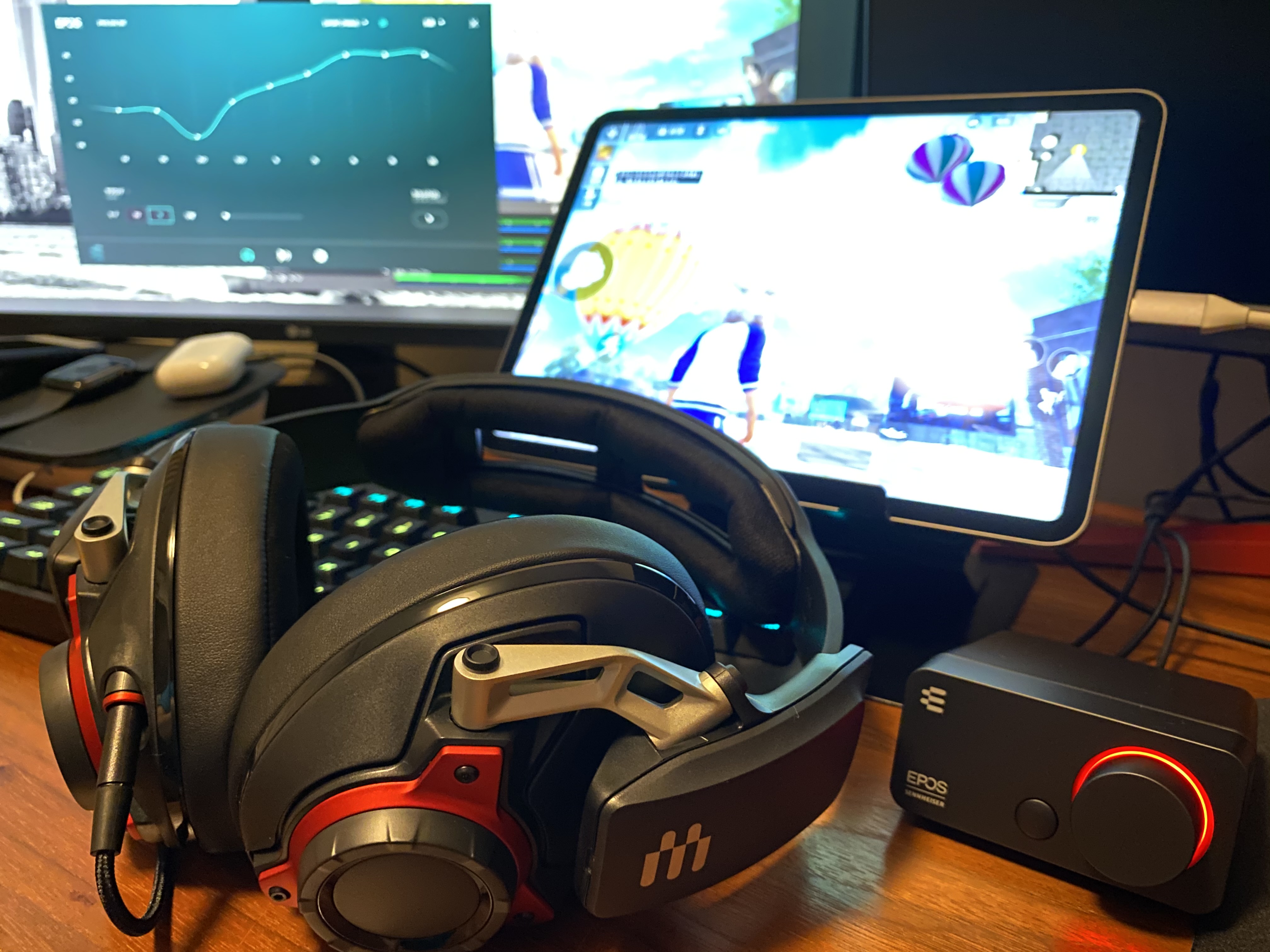 ぼんだ先輩 そして使ってみた感想 Pubgモバイル をキャプチャボード Gc553 でpcに取り込みgsx300経由で音を聞いてますが 気持ち悪いくらい足音の位置がわかります 定位感 半端ないです 装着感も最高ですが Gsx300の音がちょっと小さいです 音量