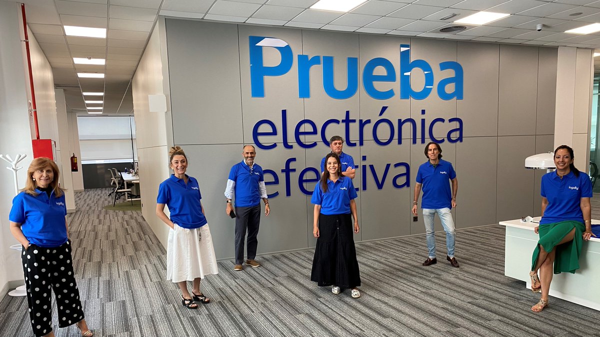 Continuamos en vacaciones custodiando la prueba electrónica efectiva de tus transacciones electrónicas y guardando la distancia de seguridad para seguir dándote servicio con las máximas garantías. #FelizVerano ⛱️