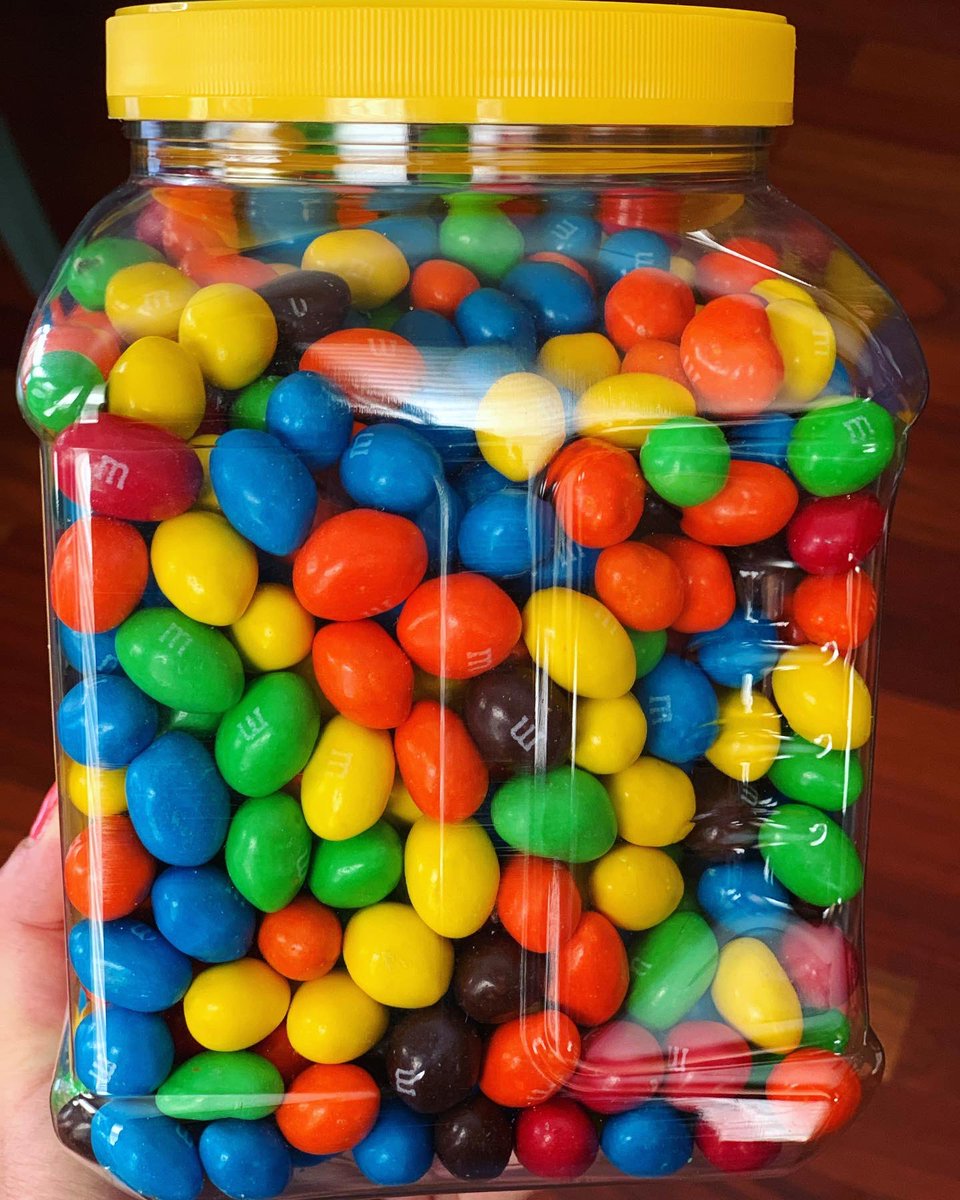 “I see math!”
Do you notice the number of colors? Do you notice the shape (of the candies, the jar, the label, the lid)? Do you notice the quantities printed on the label? Do you wonder how many candies are inside (&amp;… instagram.com/p/CDTx_atpQUF/…#mtbos #iteachmath #iseemath