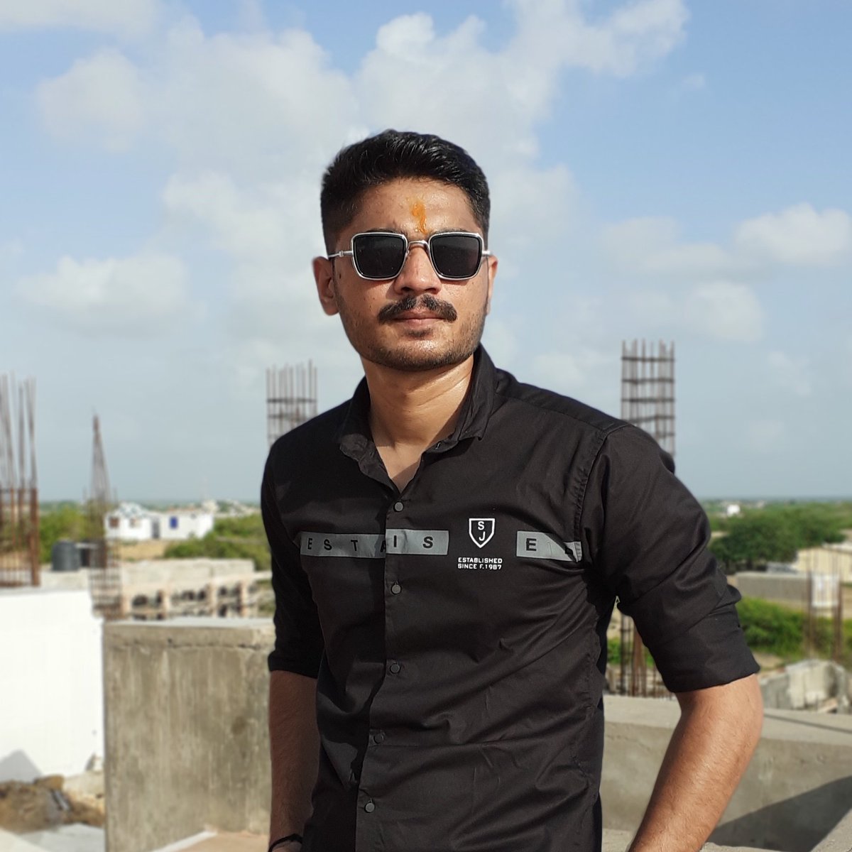 hbasvar82_d's tweet photo. #NewProfilePic https://t.co/8qsqRMMWbI