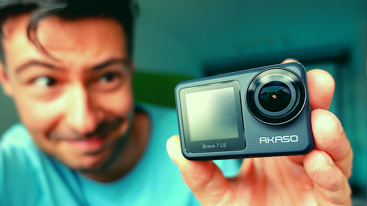 TechMishka's tweet photo. This right here is #Akaso Brave 7 LE!

Check out the review here 👉 https://t.co/sbgJdGdBn7 👈

@akaso_official 
#tech4all
#actioncamera
#productreview
#testing https://t.co/Wq8WbMywnS