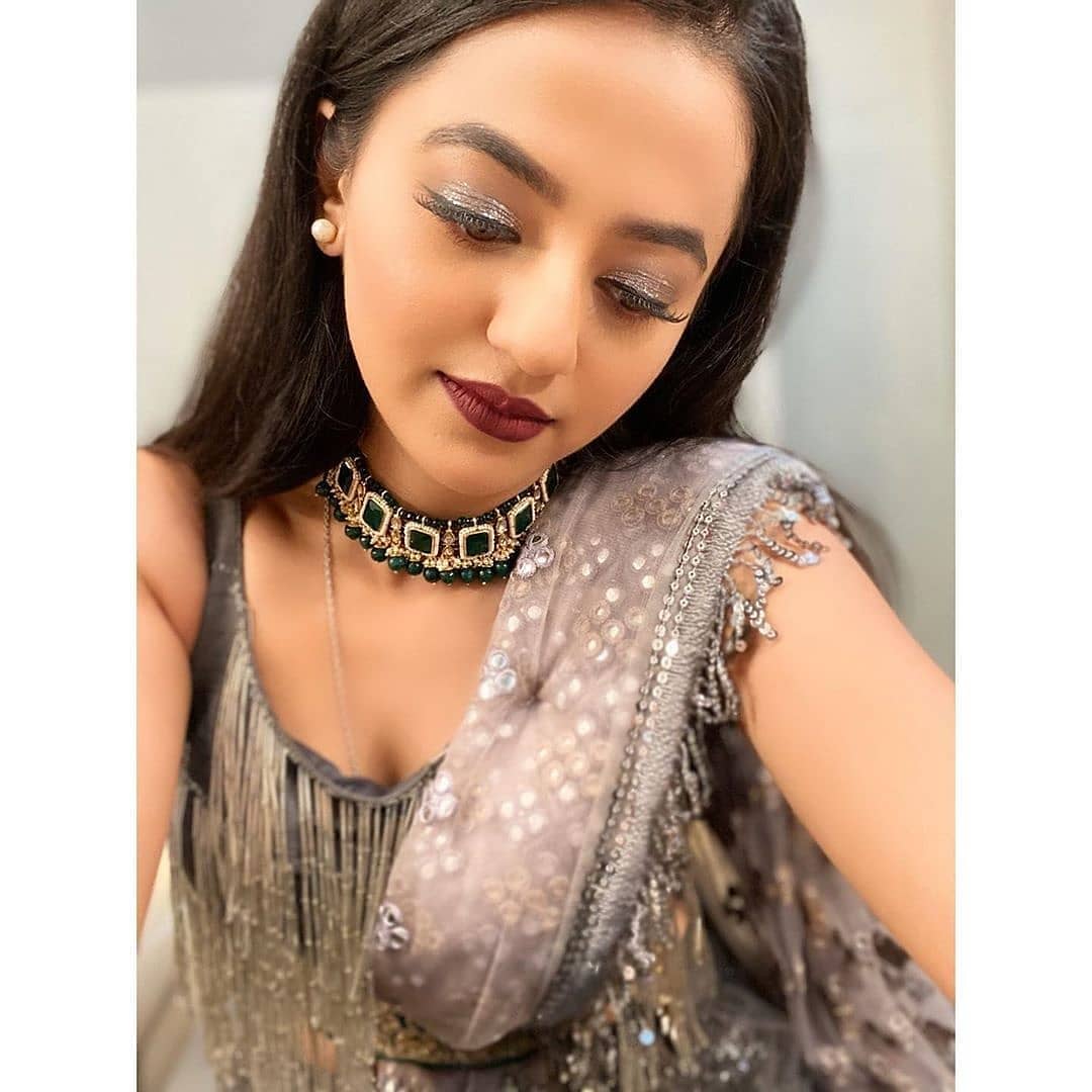 Nonahelly444's tweet photo. Prettiest 😘

@OfficialHelly7 @OfficialHelly7 

#hellyshah #Riddhima #Ridnsh #ridhbir #IshqMeinMarjawan2 https://t.co/JTVfGiGatU