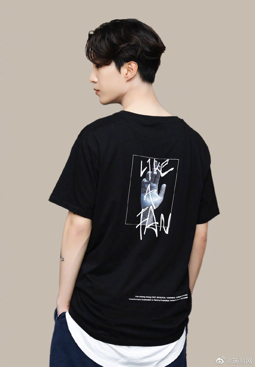 NinePercent_buy's tweet photo. 【PREORDER】Fan ChengCheng design 
T-shirt/ mask (white/ black)
Mask: RM55 each
T-shirt: (DM to enquire)
#FanChengCheng #范丞丞 #LikeAFan https://t.co/H0EktKvj6h