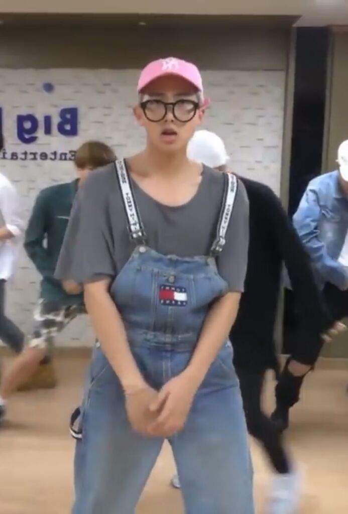 Joonie in overalls: a thread