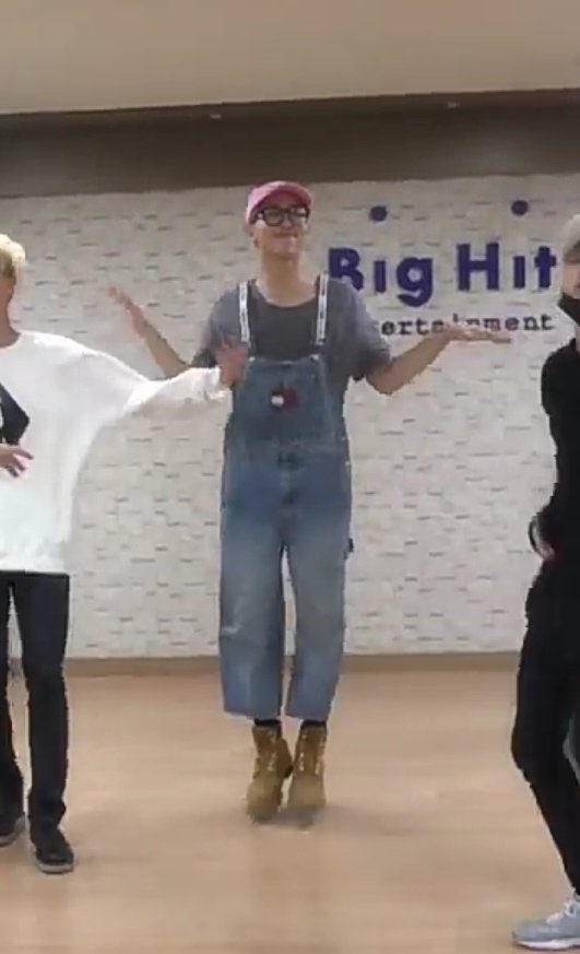 Joonie in overalls: a thread
