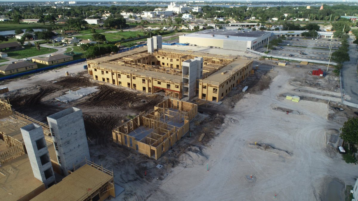 WeKnowDirt's tweet photo. PROJECT UPDATE
Rocking out 15,000 SF of framing each week at Rockledge Flats! Two floors done and two to go!

#commercialrealestatedeveloper 
#multifamily 
#rockledge 
#rockledgeflats 
#werekickinupdirt 
#boom https://t.co/8LNocTLrA8
