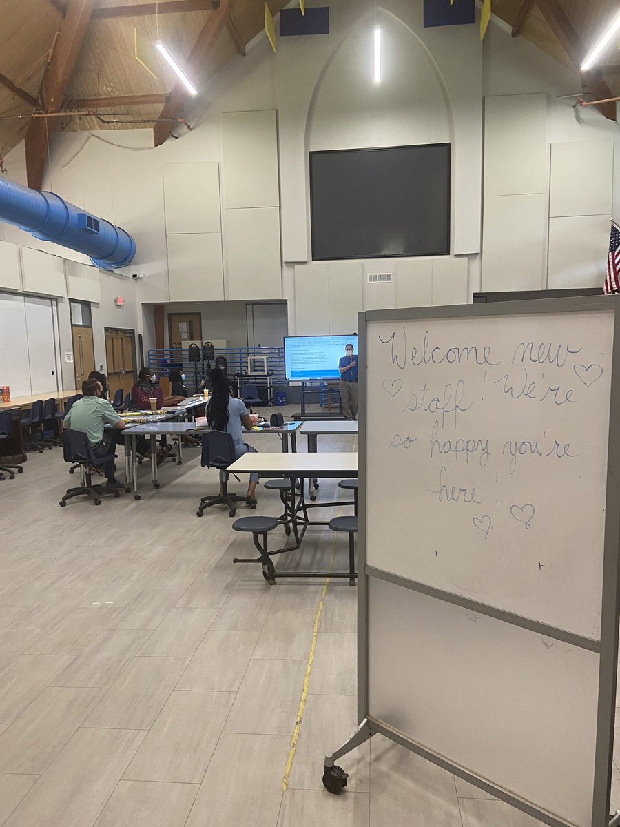 MaryMiller110's tweet photo. New staff is here today! We are so excited to have them join our FAST family! @FASTK8Charter #fast2thefuture https://t.co/W3JGQBGBcY