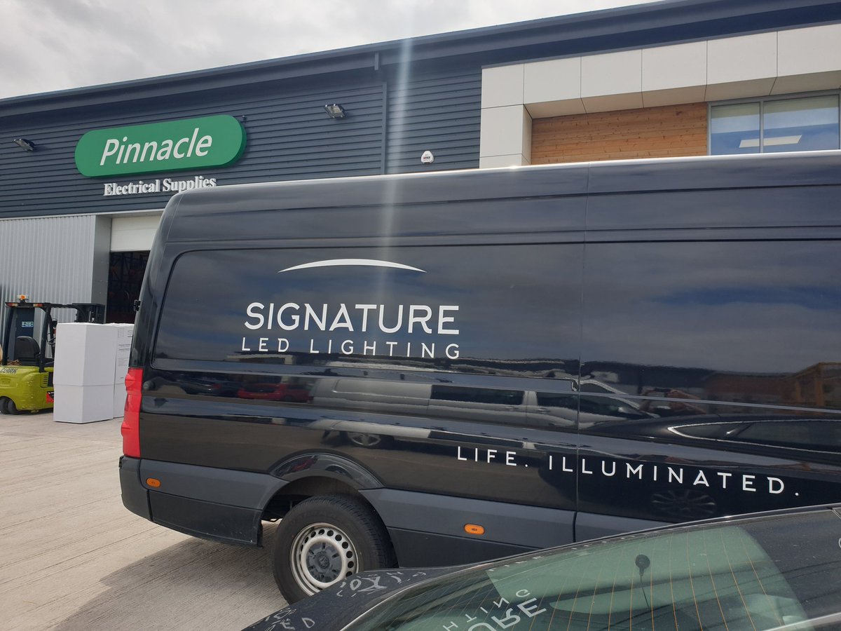 SignatureLED's tweet image. New display installed in @PinnaclePrenton Any electricians in the wirral area that are looking for quality #LED #Lights that you can rely on, call in and see James. Pinnacle has our full range of products on the shelves ready for collection.