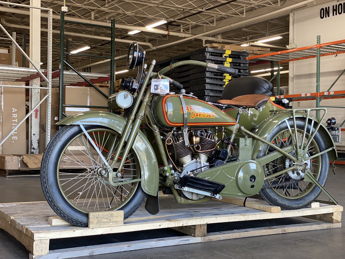 SDSdelivers's tweet photo. Check out these amazing #motorcycles currently in our warehouse. Which would you pick? #sdsdelivers #harleydavidson https://t.co/LbU8J0hKOs