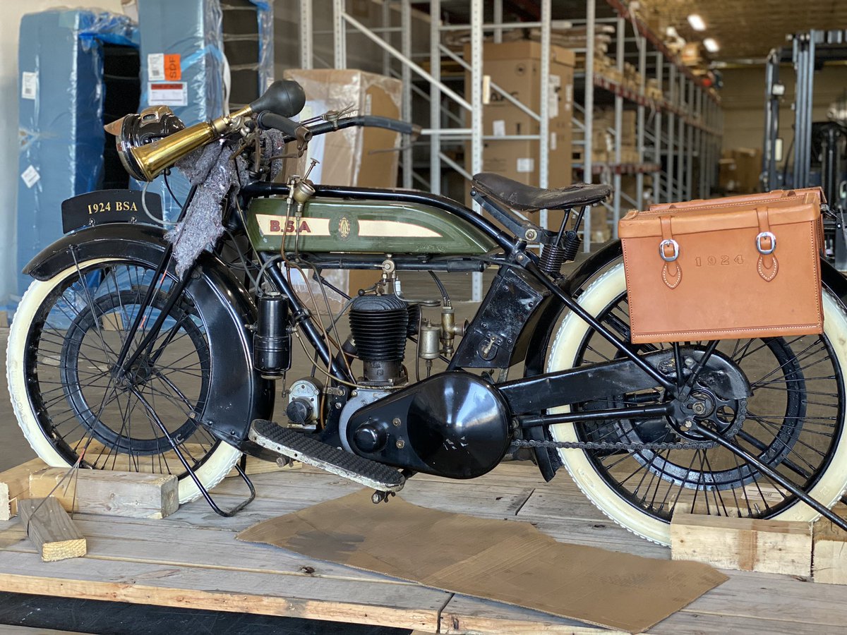 SDSdelivers's tweet photo. Check out these amazing #motorcycles currently in our warehouse. Which would you pick? #sdsdelivers #harleydavidson https://t.co/LbU8J0hKOs
