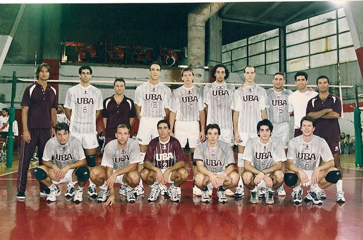 somosvoley_web's tweet photo. ABRIMOS HILO #SVRetro
Fotos con historia, dentro de nuestra historia camino a los 20 años
📜 Rojas Scholem y la UBA fueron los equipos dominantes allá por 2001 y 2002 en Liga y Metro.
Por entonces nacía #SomosVoley https://t.co/212RVuhsjL