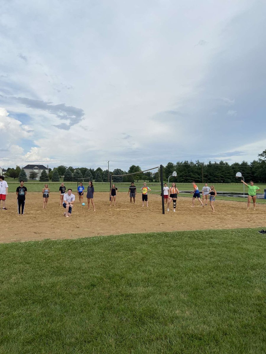 5A and 5B had an awesome time together at Primrose in a competitive game of volleyball and getting to know eachother activities!!