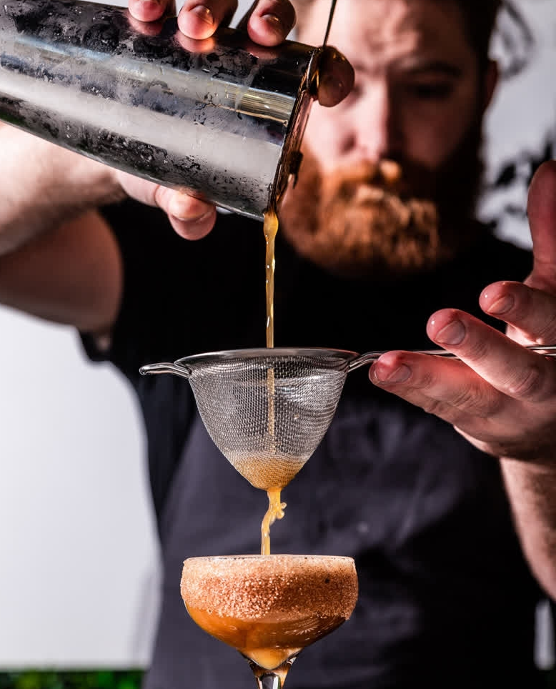 mobilefixturetn's tweet image. From shakers and strainers to scoops and spoons, Vollrath has the tools you need to make the perfect cocktail. What's your drink of choice this season? Let us know in the comments!

#vollrath #cocktails #summercocktails #bartender #kitchensupplies