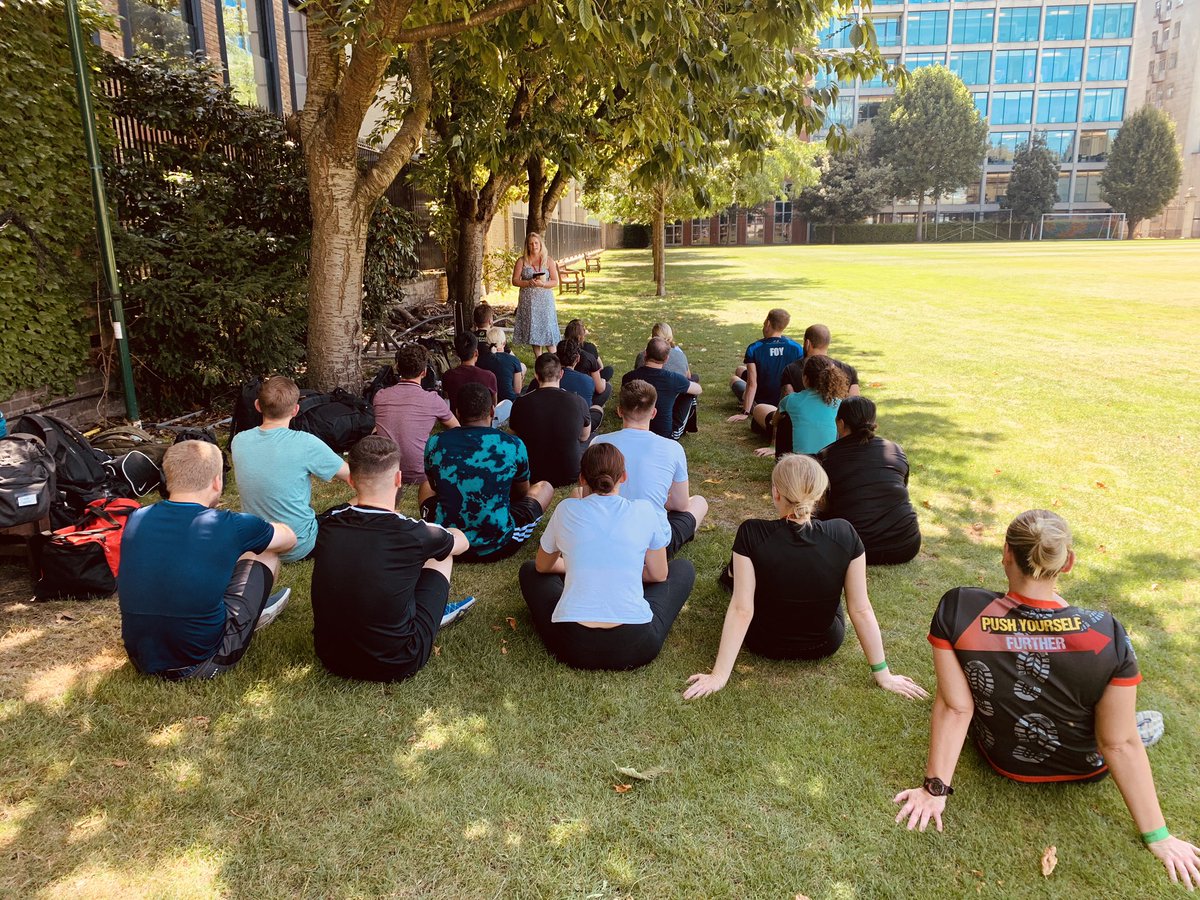 CityPoliceCops's tweet image. Last day of week 1 for the new recruits... 

After being addressed by the head of Learning &amp;amp; Organisational Development they took the ‘Job Related Fitness Test’

Then onto a discussion about the importance of fitness and a PT session in the sun ☀️ 

#Fitforthejob
