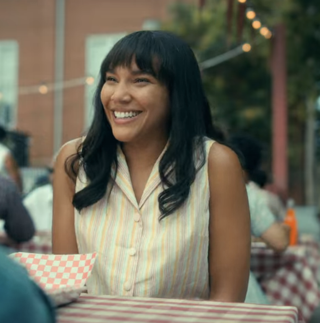 smile and serious allison hargreeves icons! the second one gets me HAHAHA[post credit if using]