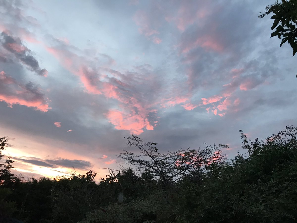 Beautiful sky across #Dudley #WestMidlands.