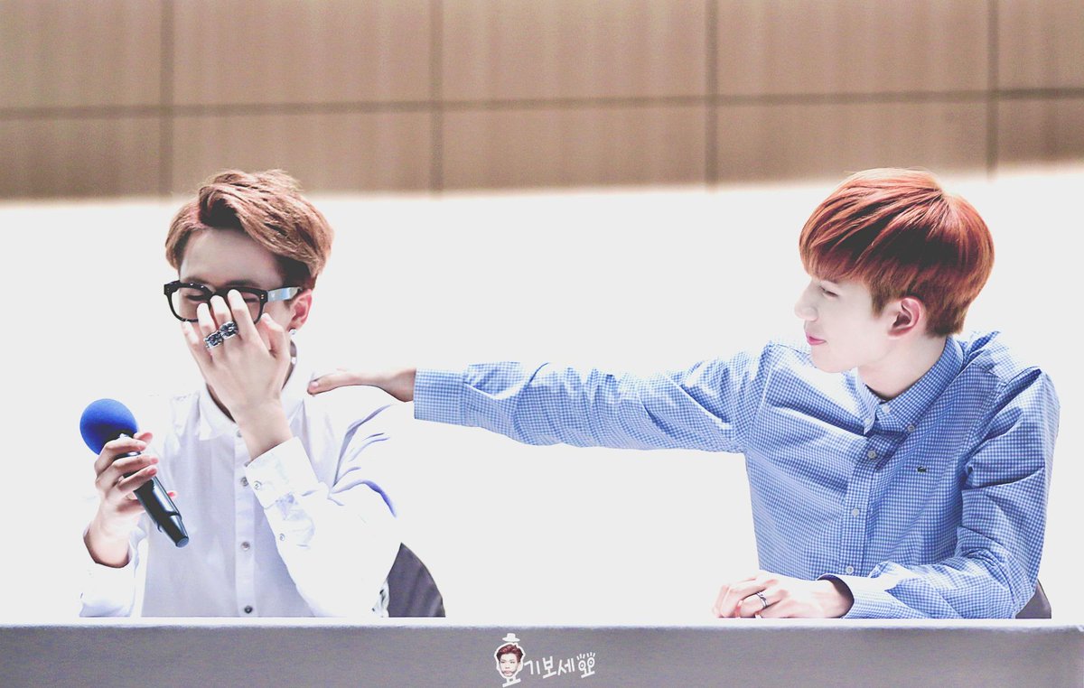 GuiaStarlight's tweet photo. [ESPECIAL] 26.07.14

VIXX no Fansign

Cr.: @/atitta https://t.co/Fq2y9hhTBL