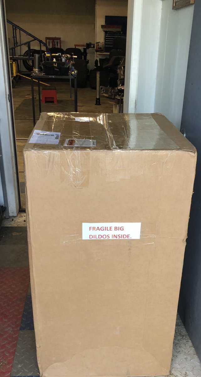 jleer7770's tweet photo. @mbmotorspt @ripjetson9 @MariBurch1 My ups guy will not even talk to me after this package from @JockosSP came! https://t.co/rnSWAe4vb1
