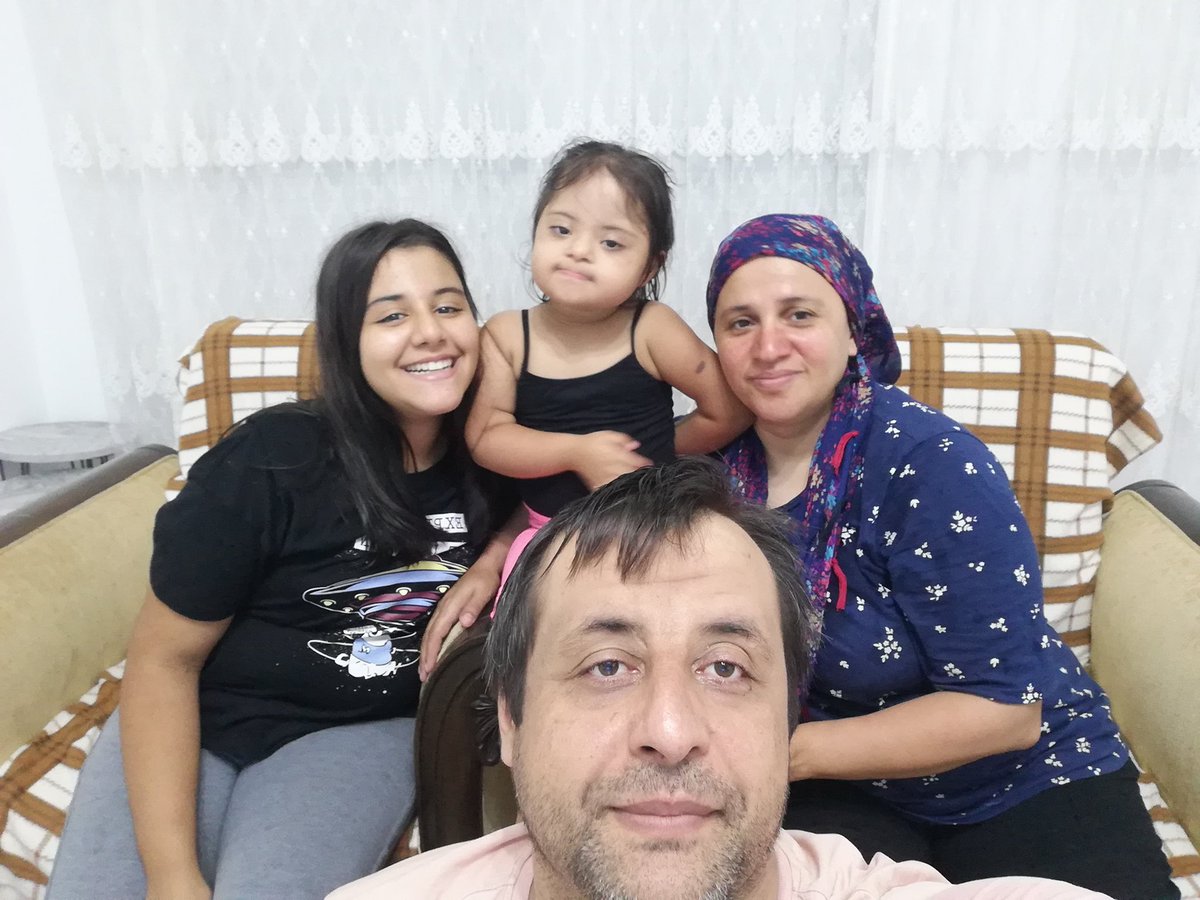 İYİ BAYRAMLAR
(YAĞLI AİLESİ)