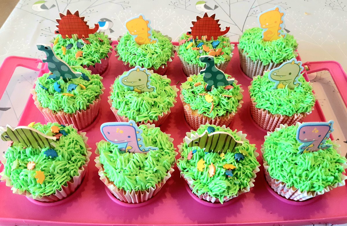 cherriebakes's tweet photo. Some cakes from today...dinosaur cupcakes for a little girls birthday 🧡🧁 https://t.co/IarsH1UsrL
