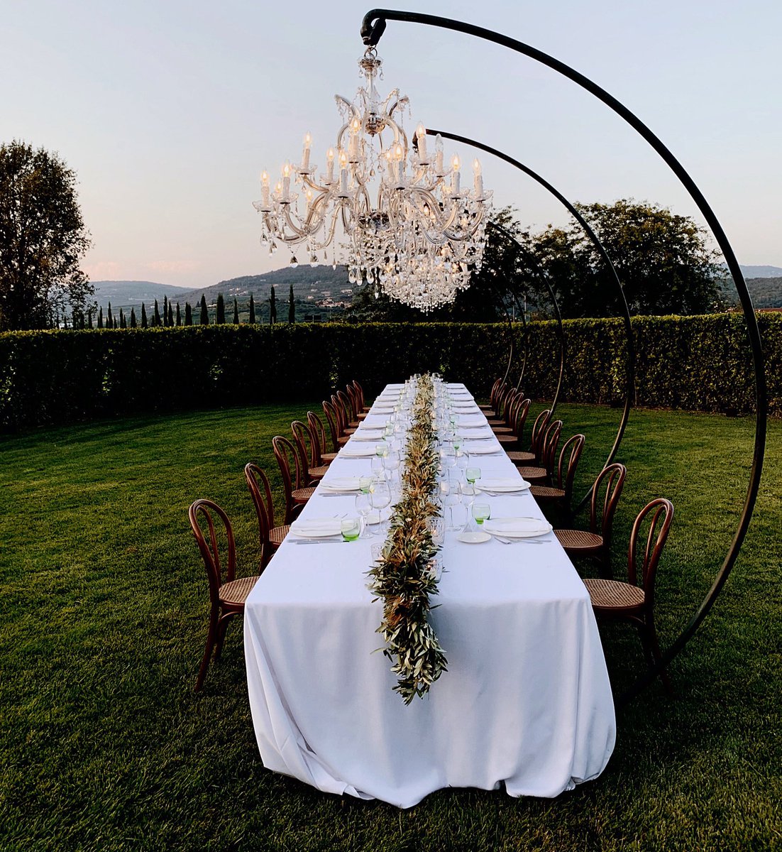 sarabiasi's tweet image. Ladies and Gentlemen, the pandemic meant that we had to cancel at least a dozen events but now we’re back (social distancing 😷) 
#estate #Verona #sobright