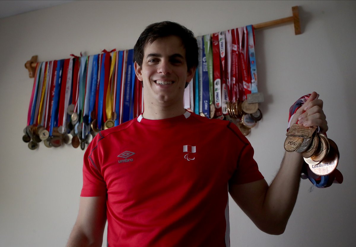 amparalympics's tweet photo. ¡Mañana tenemos #APCTakeover! El Para badmintonista peruano @PPdeVinatea, medallista de oro en Lima 2019, va a manejar nuestra cuenta de Instagram por un día y va a compartir su sábado en nuestras stories. 😁 🏸
📷 Getty Images https://t.co/wvooHP4XKq